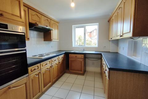 3 bedroom semi-detached house to rent, Thomas Turner Drive, East Hoathly BN8