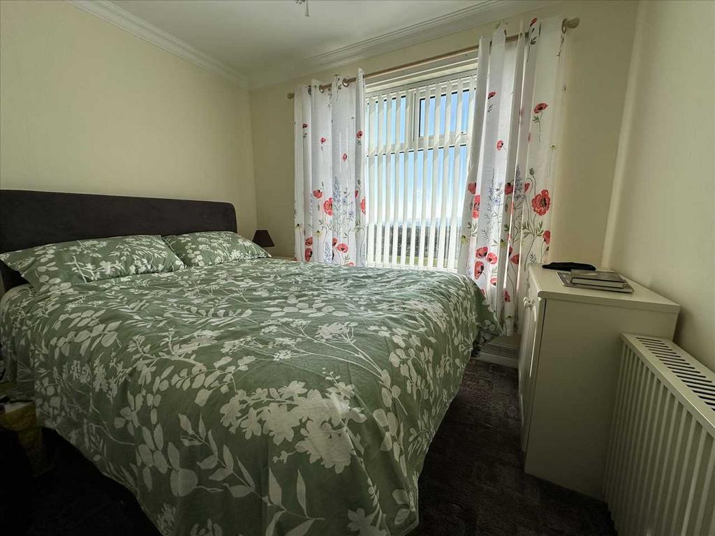 Bedroom (front)