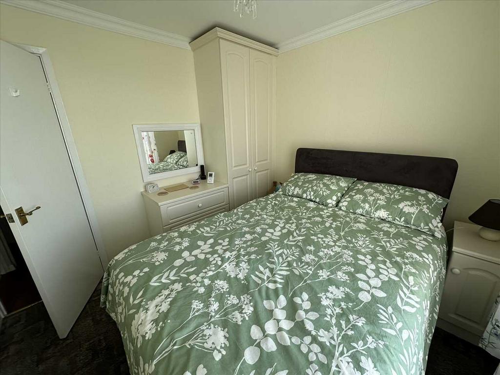 Bedroom (front)