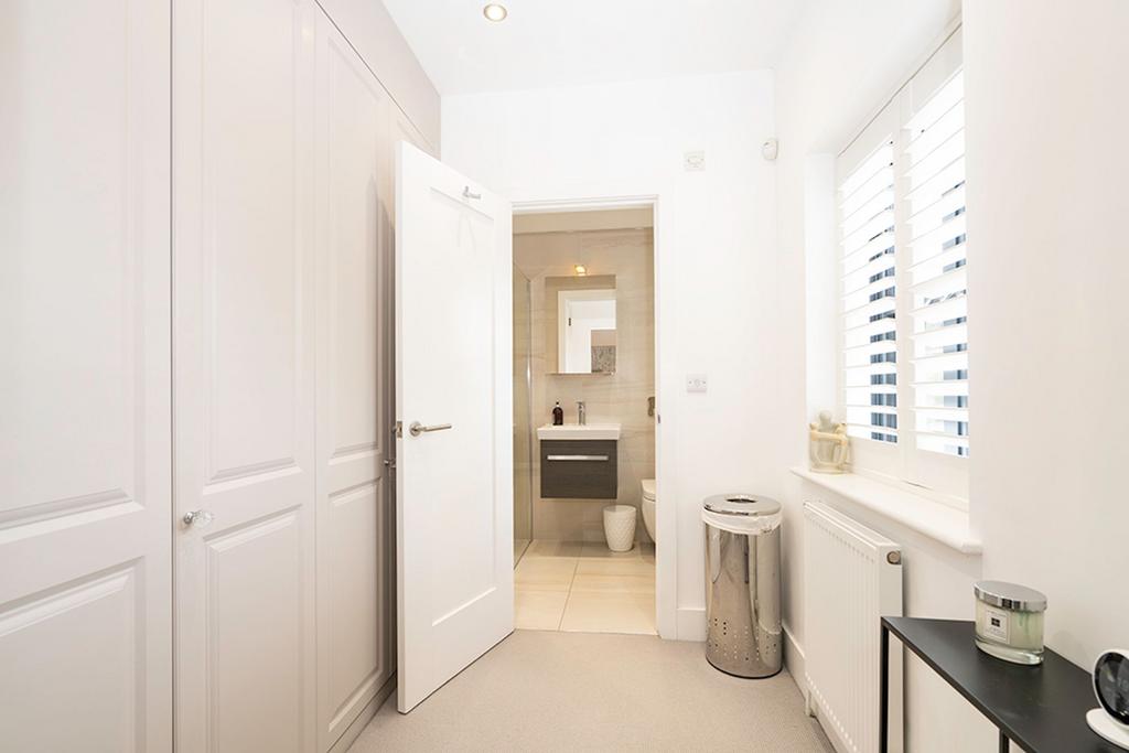 Main Bedroom &amp; Dressing Area