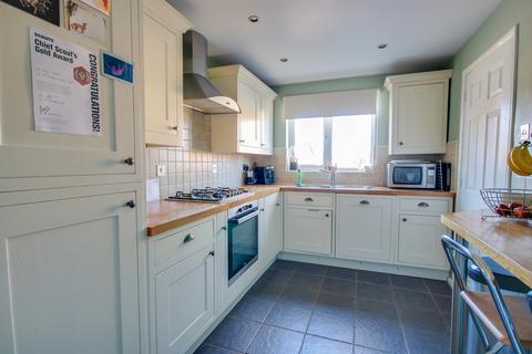 4 bedroom detached house for sale, HEDGE END! IMPRESSIVE FAMILY HOME! SOUTH WEST FACING REAR GARDEN!