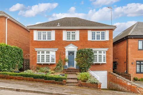 4 Belmor, Elstree, Borehamwood, WD6 3JX