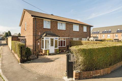 1 bedroom flat to rent, Fountains Avenue, Feltham TW13