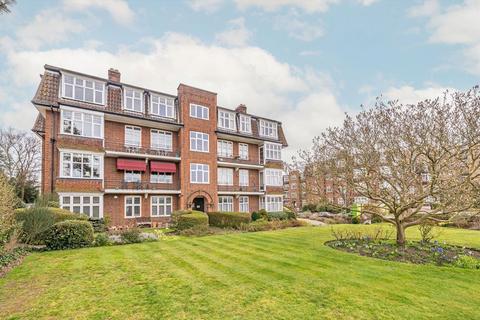 Portsmouth Road, Surbiton KT6