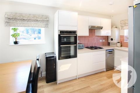 170 Gregory Crescent, London, SE9 5RT