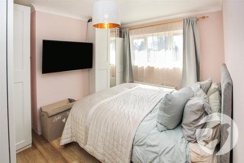 170 Gregory Crescent, London, SE9 5RT