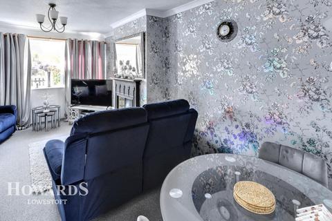 2 bedroom terraced bungalow for sale, Lloyds Avenue, Kessingland