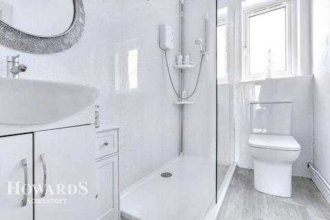 2 bedroom terraced bungalow for sale, Lloyds Avenue, Kessingland