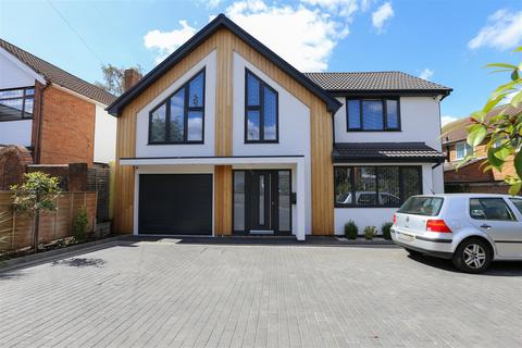 5 bedroom detached house for sale, Briar Walk, Oadby, LE2