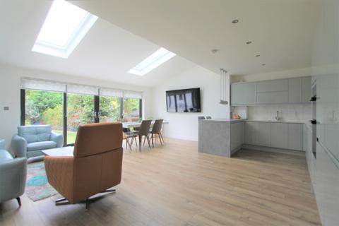 5 bedroom detached house for sale, Briar Walk, Oadby, LE2