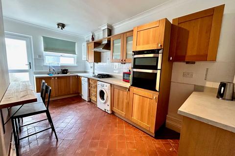 3 bedroom terraced house to rent, Australia Road, Cardiff, CF14