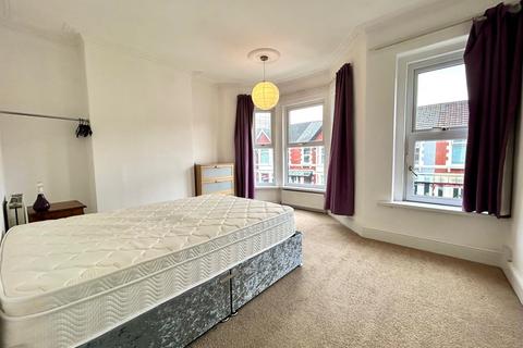3 bedroom terraced house to rent, Australia Road, Cardiff, CF14