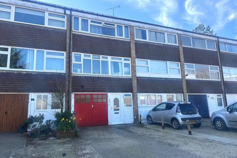 undefined, The Wicket, Hythe, Southampton, Hampshire, SO45 5AU