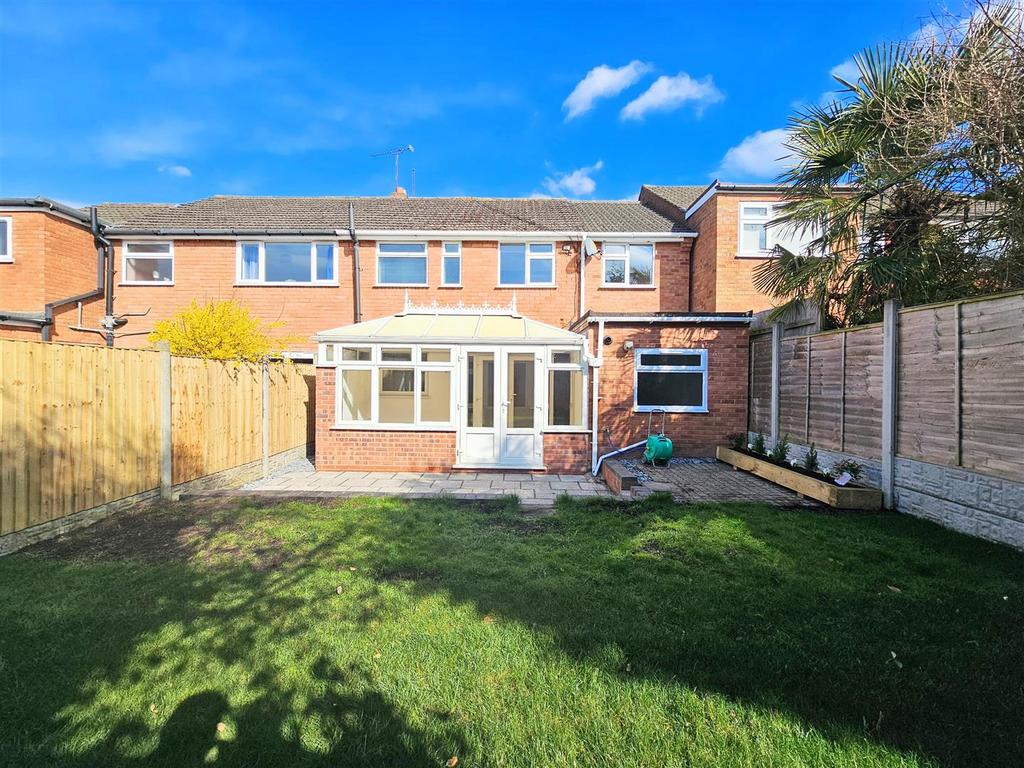 16 Calvin Close 17