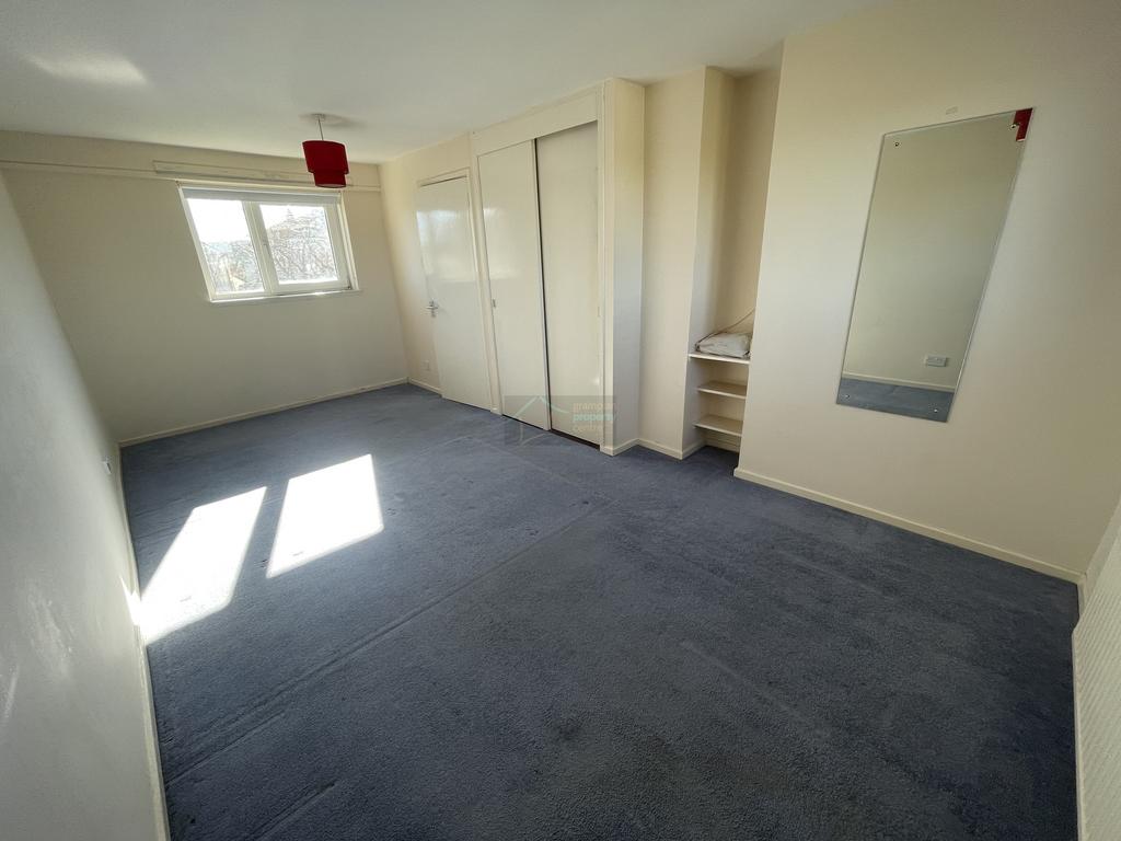 Bedroom 1a.JPG