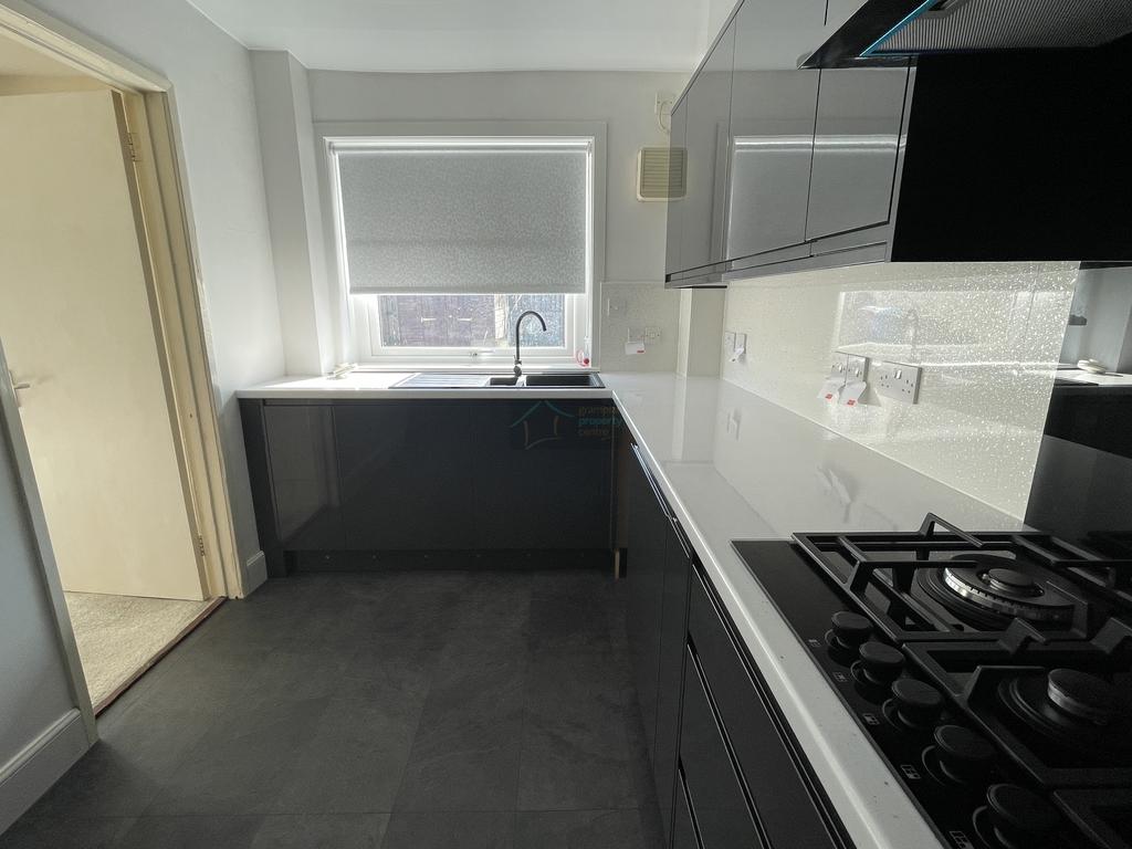 Kitchen c.JPG
