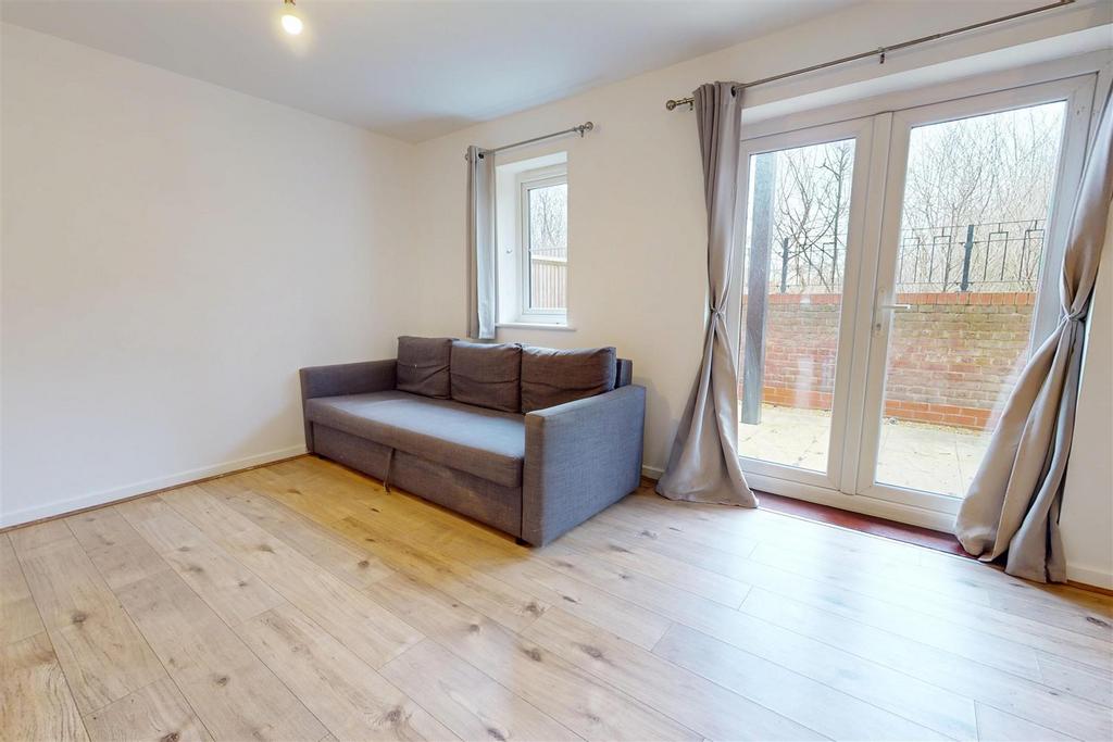 15 Ryeland-Way-03172025 152438.jpg