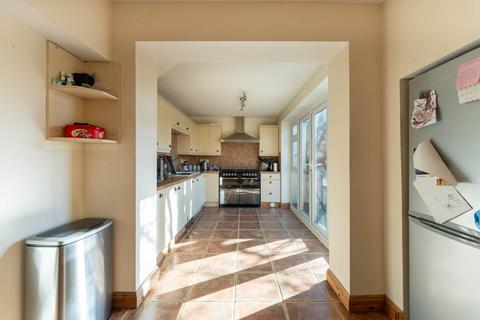 undefined, Birchwood Ave, Milton - Extended Family Home