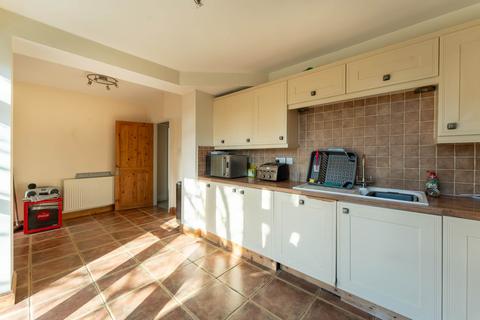 undefined, Birchwood Ave, Milton - Extended Family Home