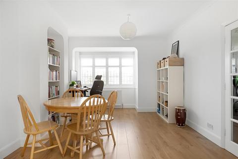 30 Kingsdown Avenue, South Croydon, CR2 6QF