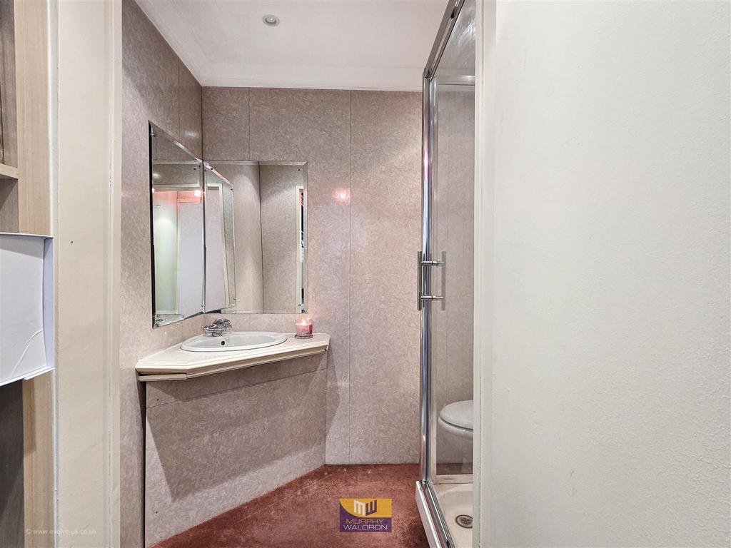 Master Bedroom Ensuite