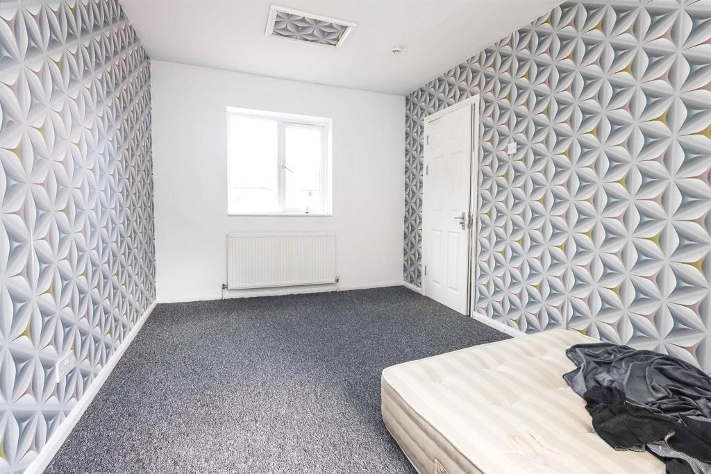 Bedroom...jpeg
