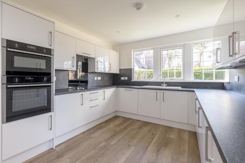 4 bedroom detached house for sale, 3 Johnsburn Green, Balerno, EH14 7NB