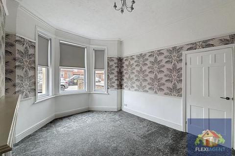 21 Compton Road, Southport, PR8 4EE