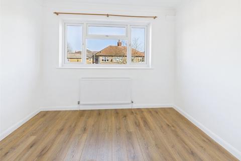 2 bedroom maisonette to rent, Cheltenham Avenue, Twickenham