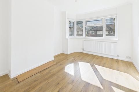 2 bedroom maisonette to rent, Cheltenham Avenue, Twickenham