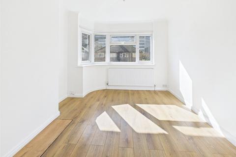 2 bedroom maisonette to rent, Cheltenham Avenue, Twickenham