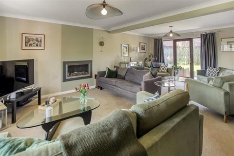 4 bedroom detached house for sale, St. Georges Grove, Northallerton