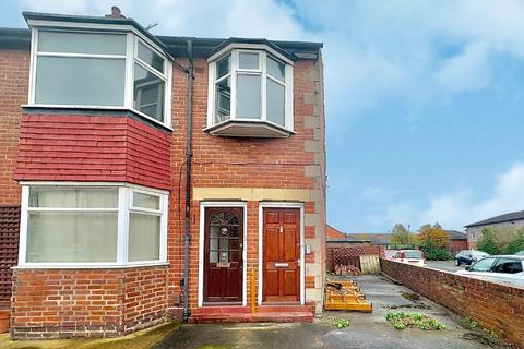 3 bedroom flat for sale, Chillingham Road, Heaton, Newcastle upon Tyne, NE6