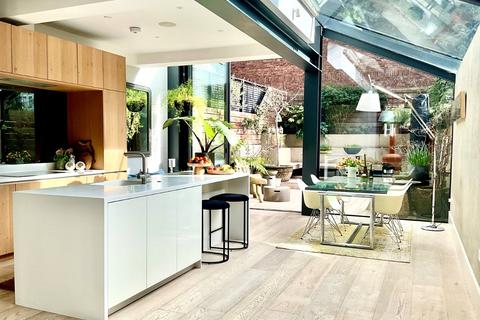 54 Shirlock Road, London, NW3 2HS