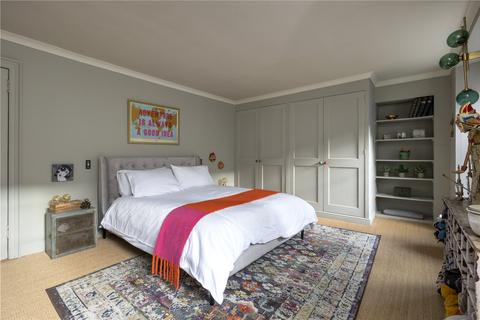 2f1, 74 Thistle Street, Edinburgh, EH2 1EN