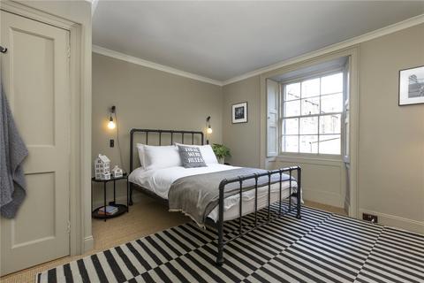 2f1, 74 Thistle Street, Edinburgh, EH2 1EN