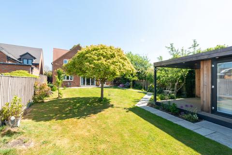4 bedroom detached house for sale, Lower Road, Stoke Mandeville, Aylesbury, Buckinghamshire, HP22