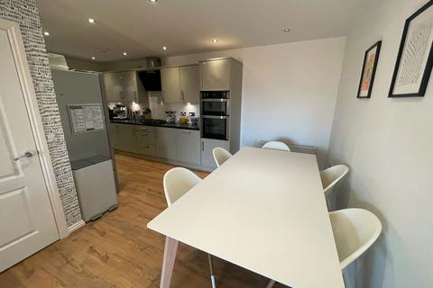 25 Blenheim Chase, Scissett, Huddersfield, HD8 9UA
