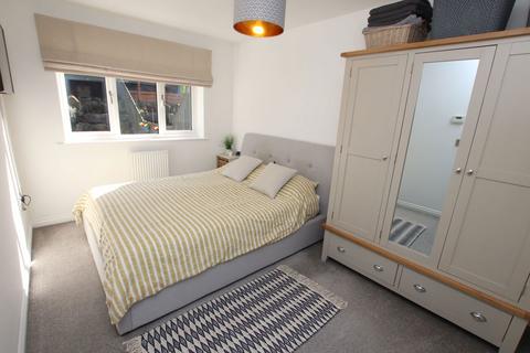 25 Blenheim Chase, Scissett, Huddersfield, HD8 9UA