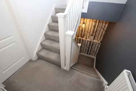 25 Blenheim Chase, Scissett, Huddersfield, HD8 9UA