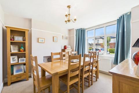 3 bedroom detached house for sale, Hillview Avenue, Brockworth, Gloucester, Gloucestershire, GL3