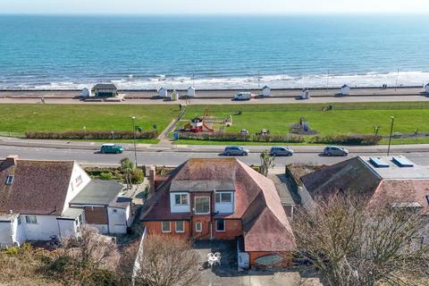 5 bedroom detached bungalow for sale, Marine Drive, Paignton