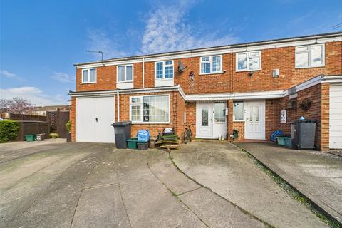 Pennine Close, Quedgeley, Gloucester, Gloucestershire, GL2