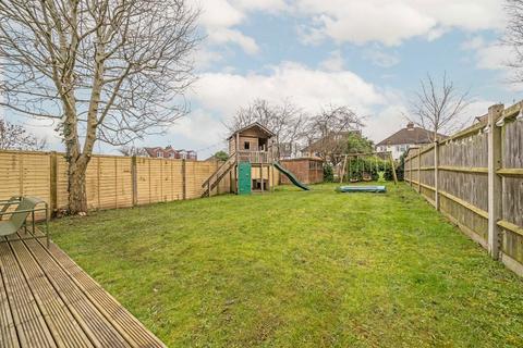 14 Chumleigh Walk, Surbiton, KT5 8BW