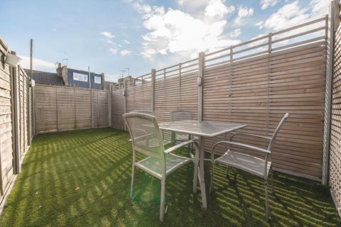 3 bedroom flat for sale, Jeddo Road, London W12