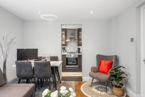 11 Mayford Close, Beckenham, BR3 4XS