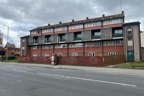 2 bedroom flat for sale, Brackley Avenue, Manchester, M15