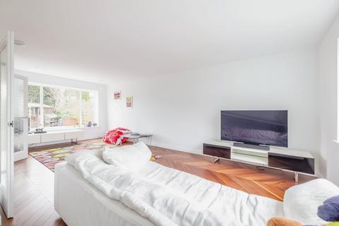4 bedroom detached house for sale, Hoe Meadow, Beaconsfield HP9
