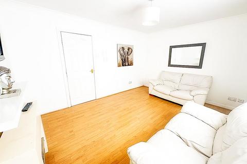 2 bedroom apartment for sale, Limekiln Court, Wallsend