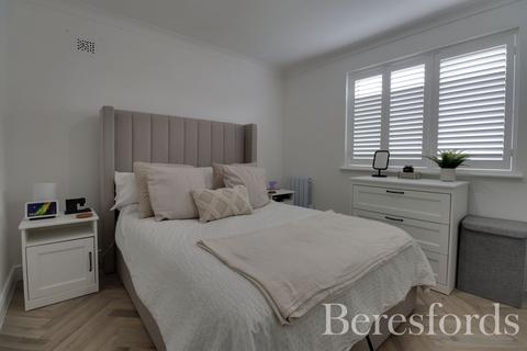 1 bedroom maisonette for sale, Hutton Road, Shenfield, CM15